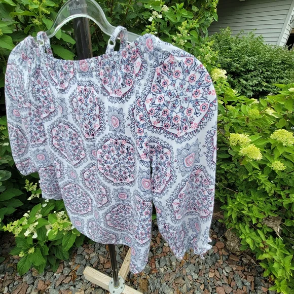 Epic Threads cold shoulder blue pink floral pattern smocked top Medium - Picture 8 of 9